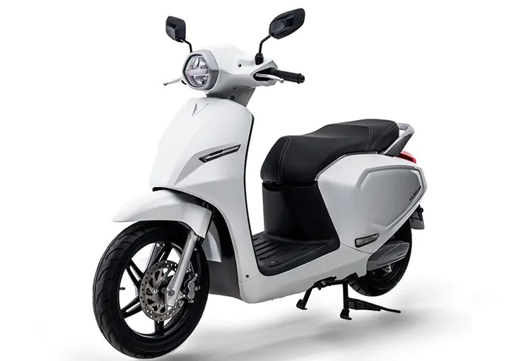 xe-may-dien-vinfast-klara-neo-mau-trang